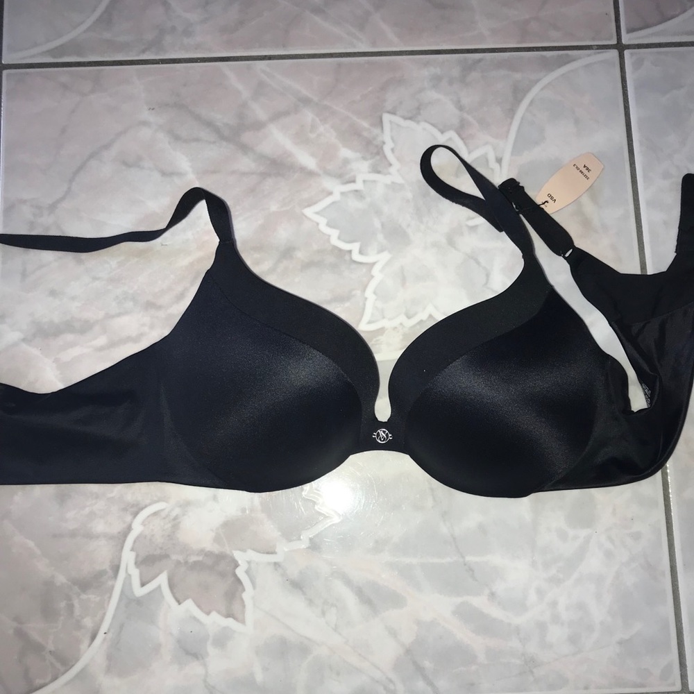 Victoria’s Secret BRAND NEW Push-Up Bra